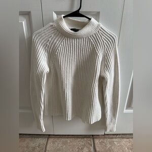 Banana Republic White Ribbed Knit Sweater XS